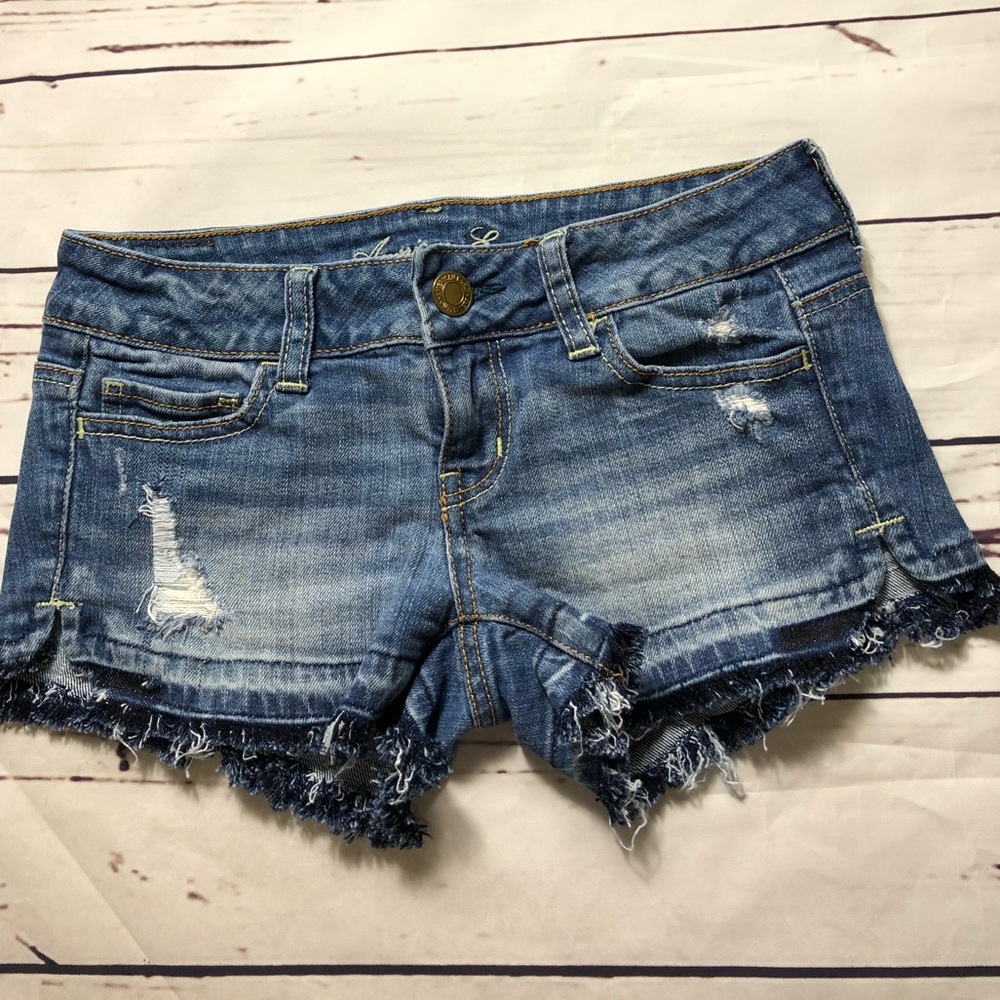 ⚡️SALE! American Eagle Distressed Denim Shorts